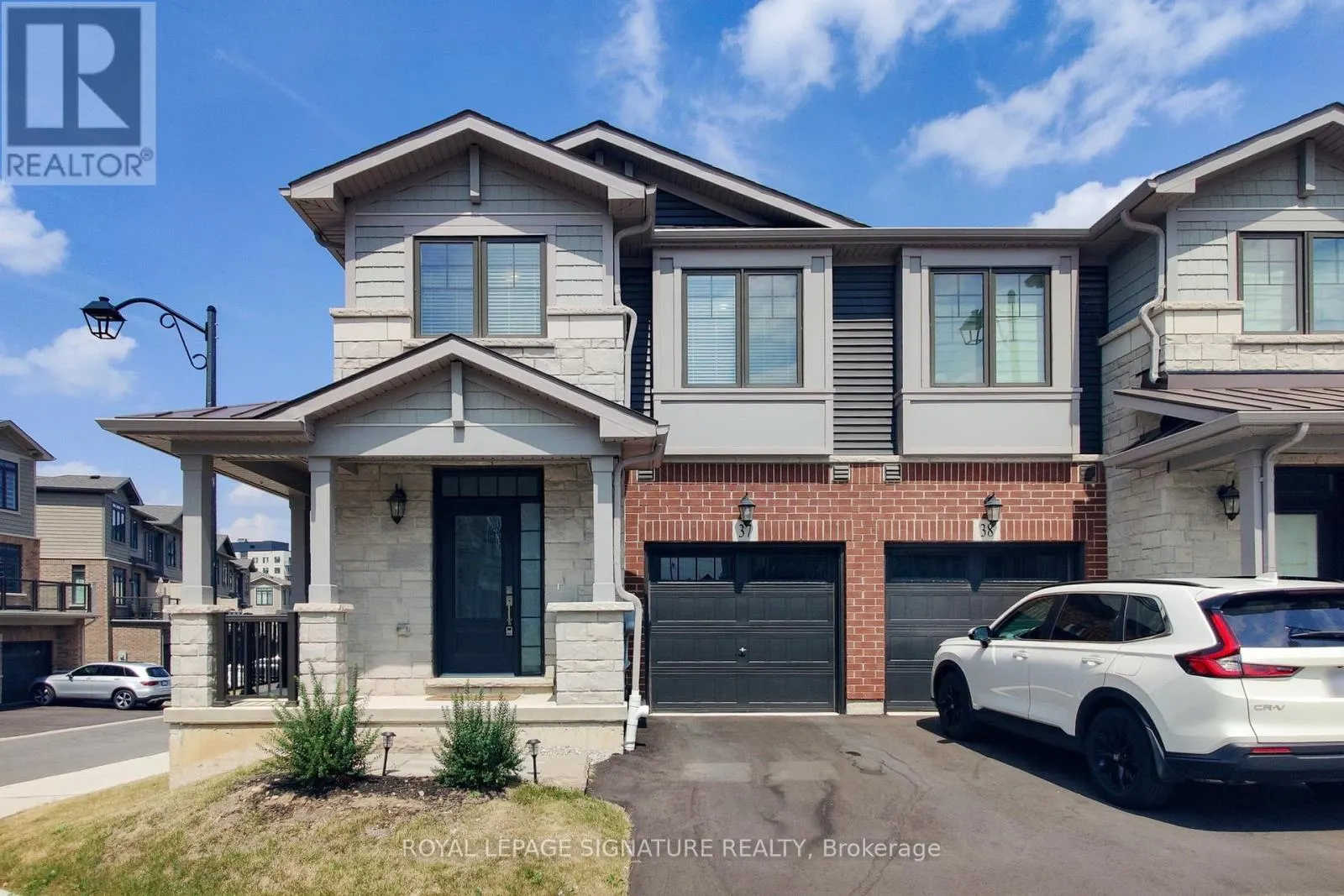 37 - 10 BIRMINGHAM DRIVE