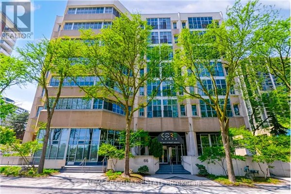 414 - 66 BAY STREET S