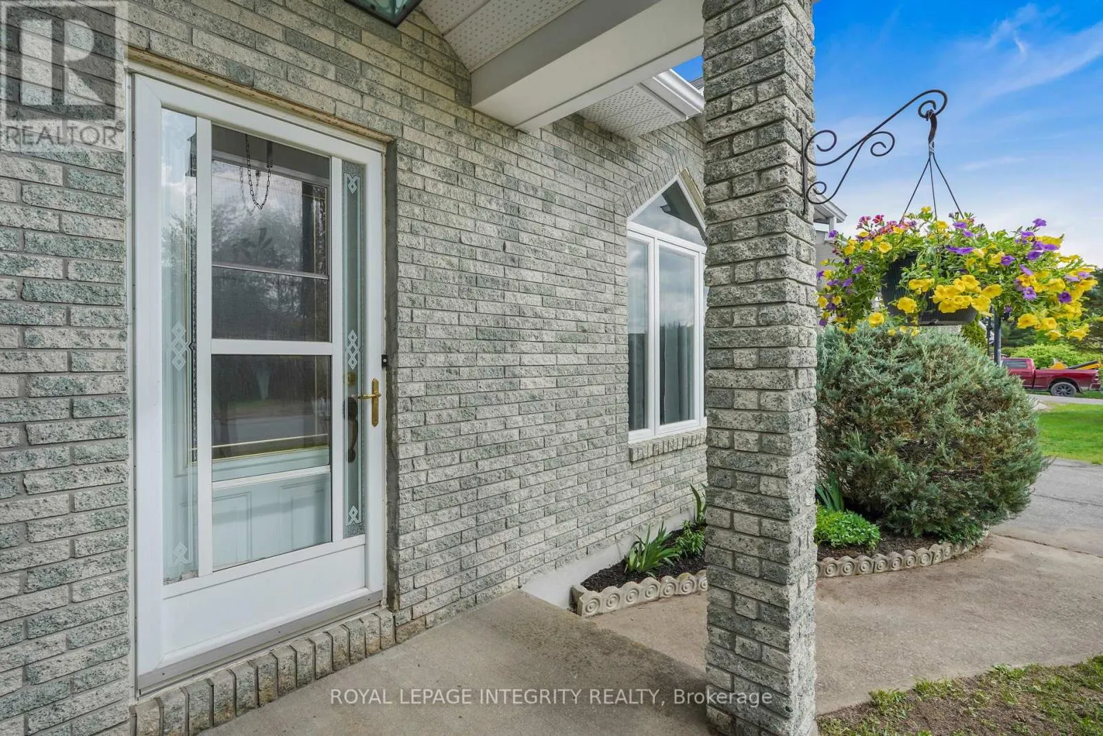 84 LALANDE CRESCENT