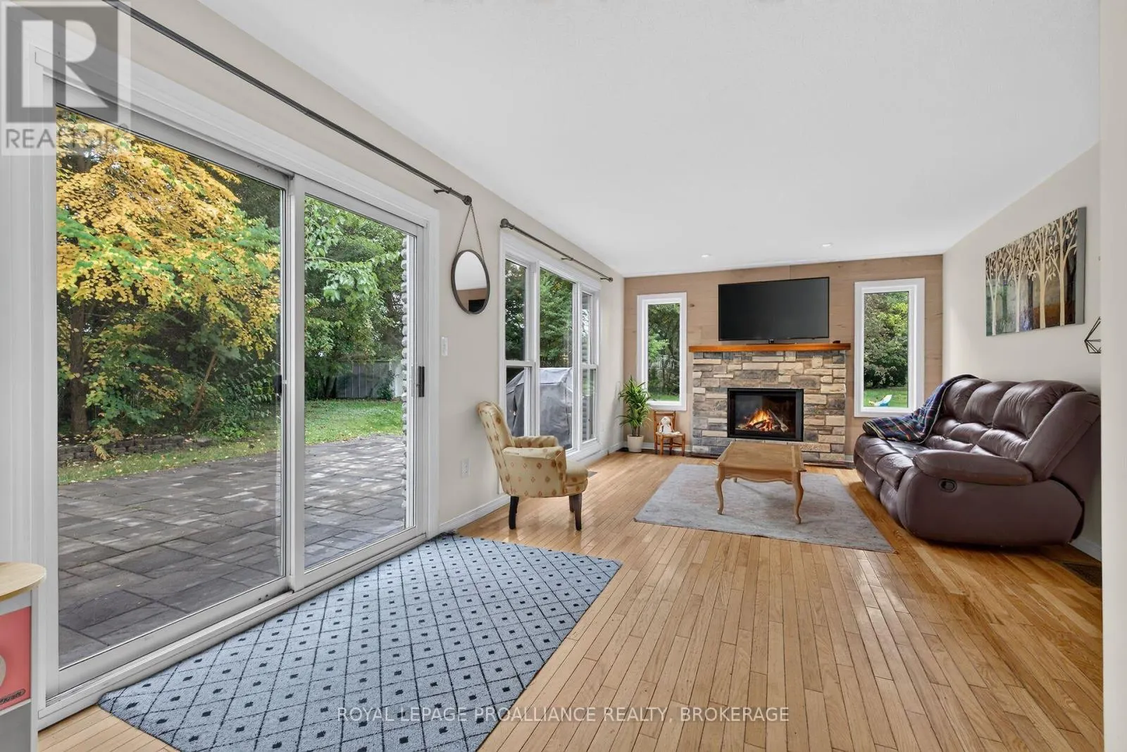 383 BERNICE DRIVE