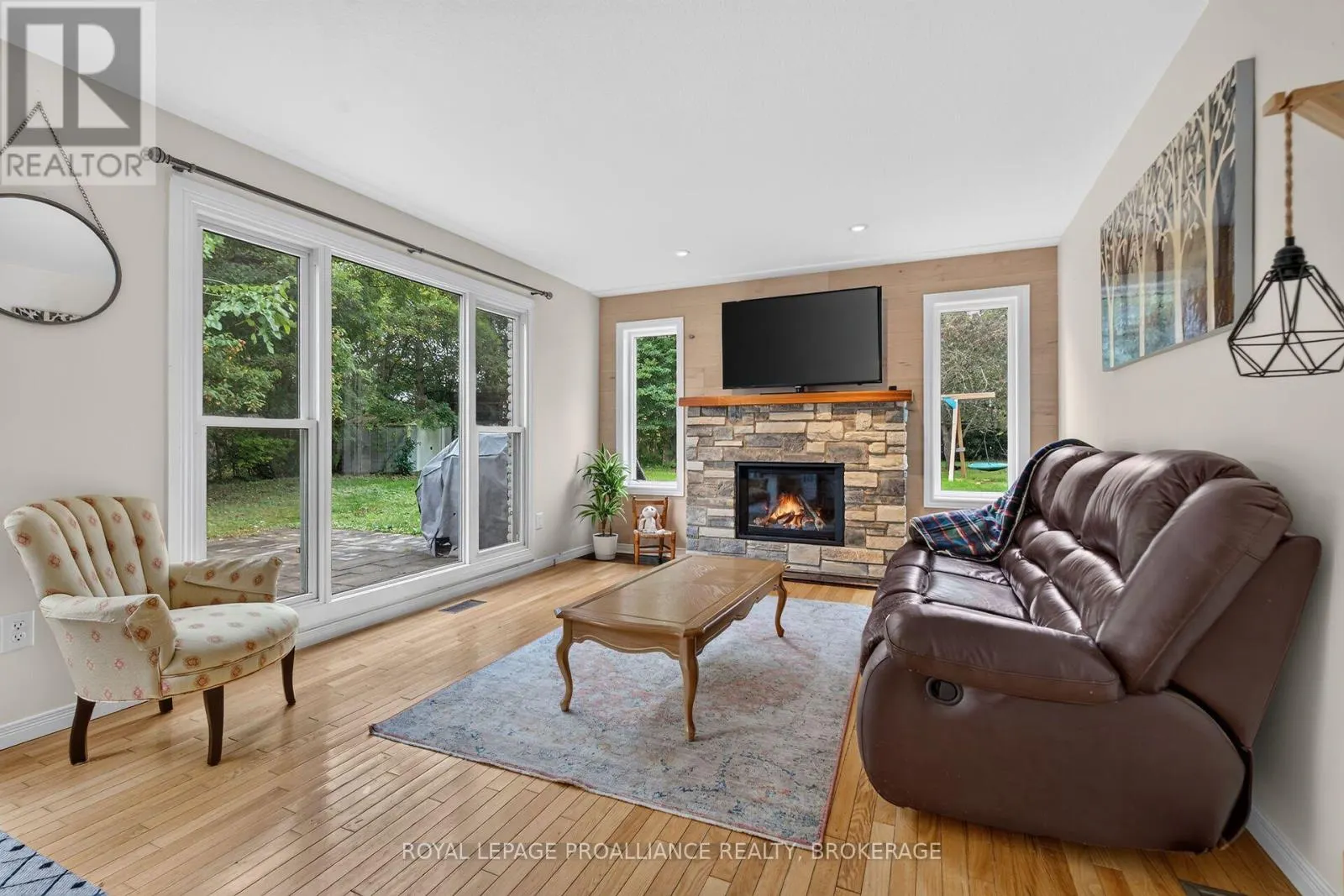 383 BERNICE DRIVE