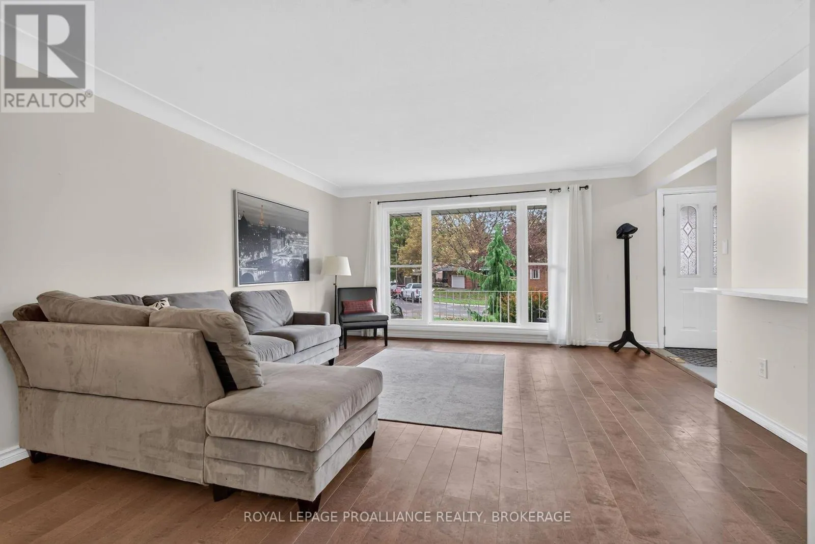 383 BERNICE DRIVE