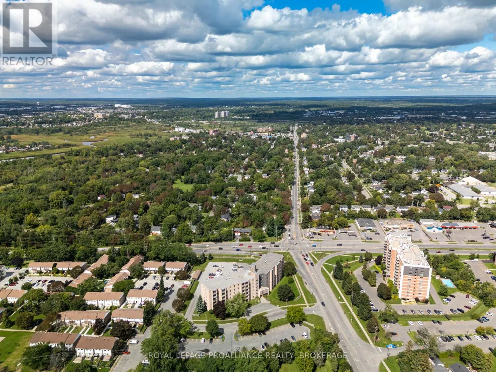 112 - 17 ELDON HALL PLACE #112