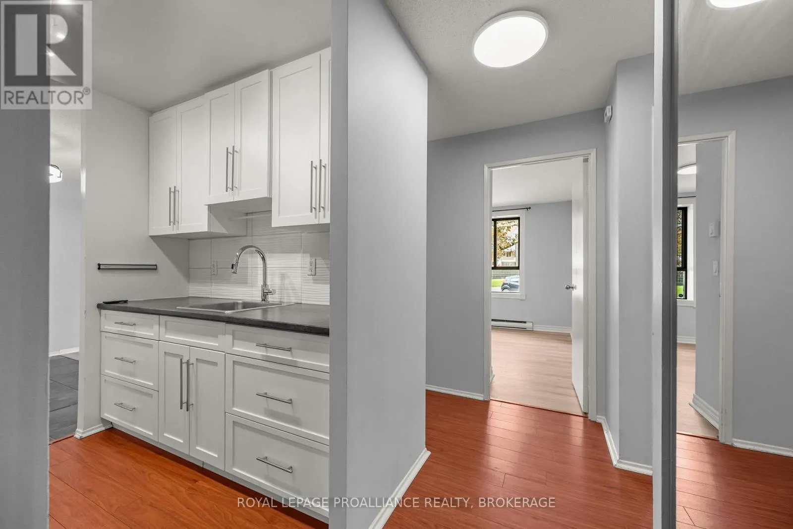 112 - 17 ELDON HALL PLACE #112