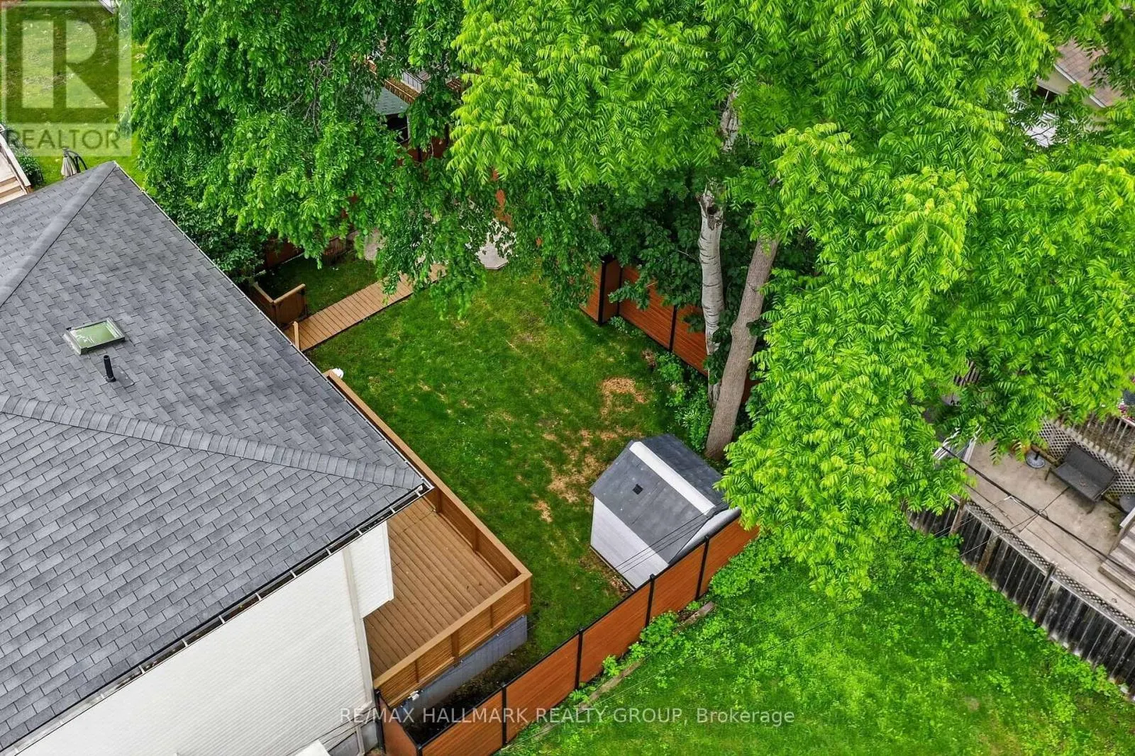 1559 QUEENSDALE AVENUE