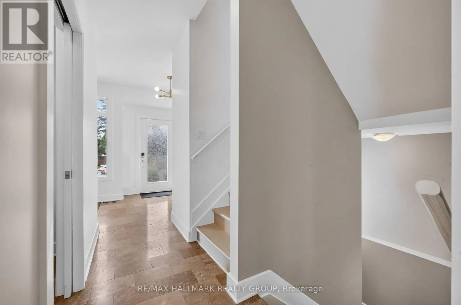 1559 QUEENSDALE AVENUE