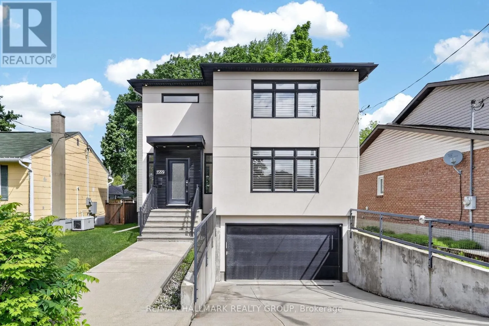 1559 QUEENSDALE AVENUE