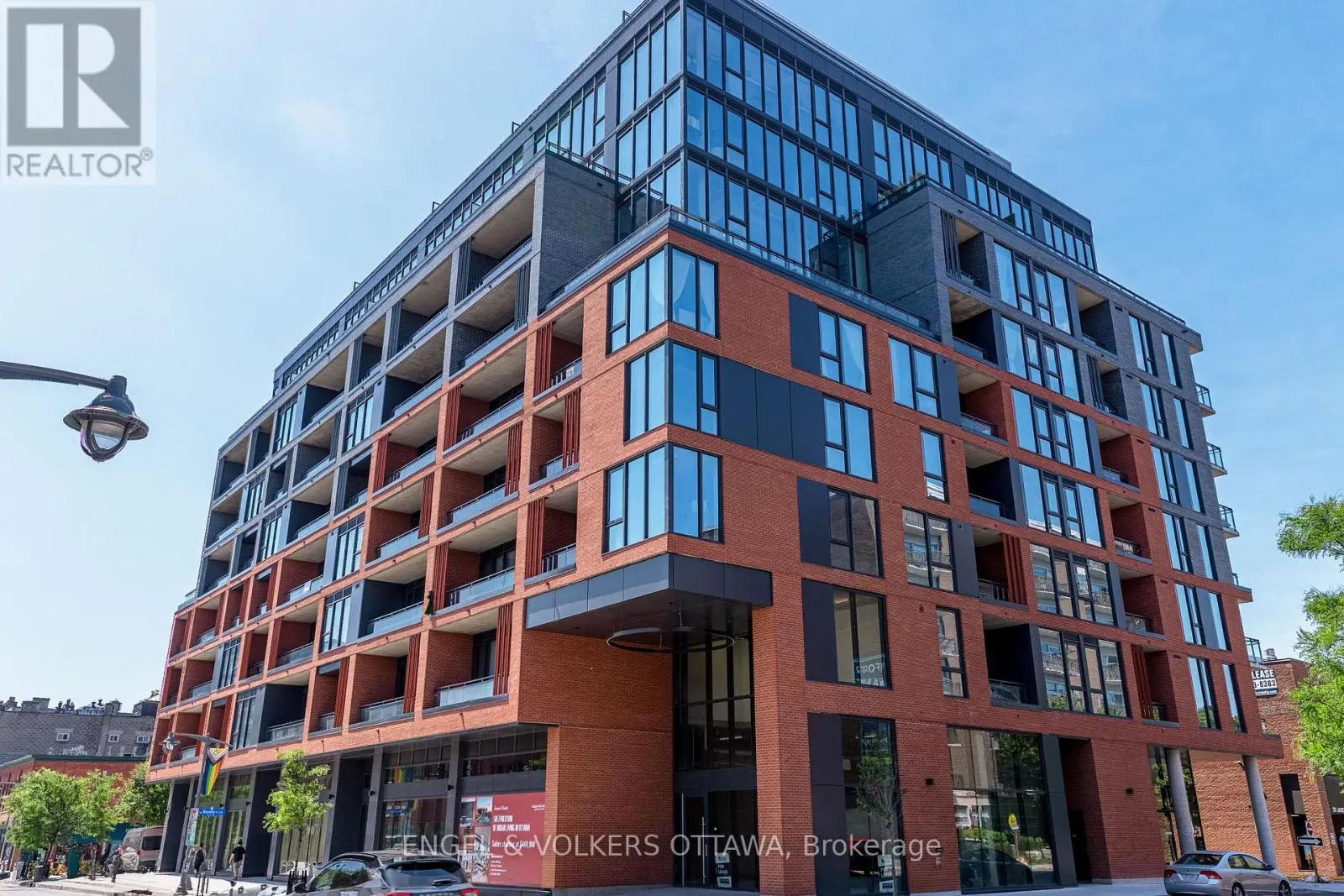 709 - 10 JAMES STREET
