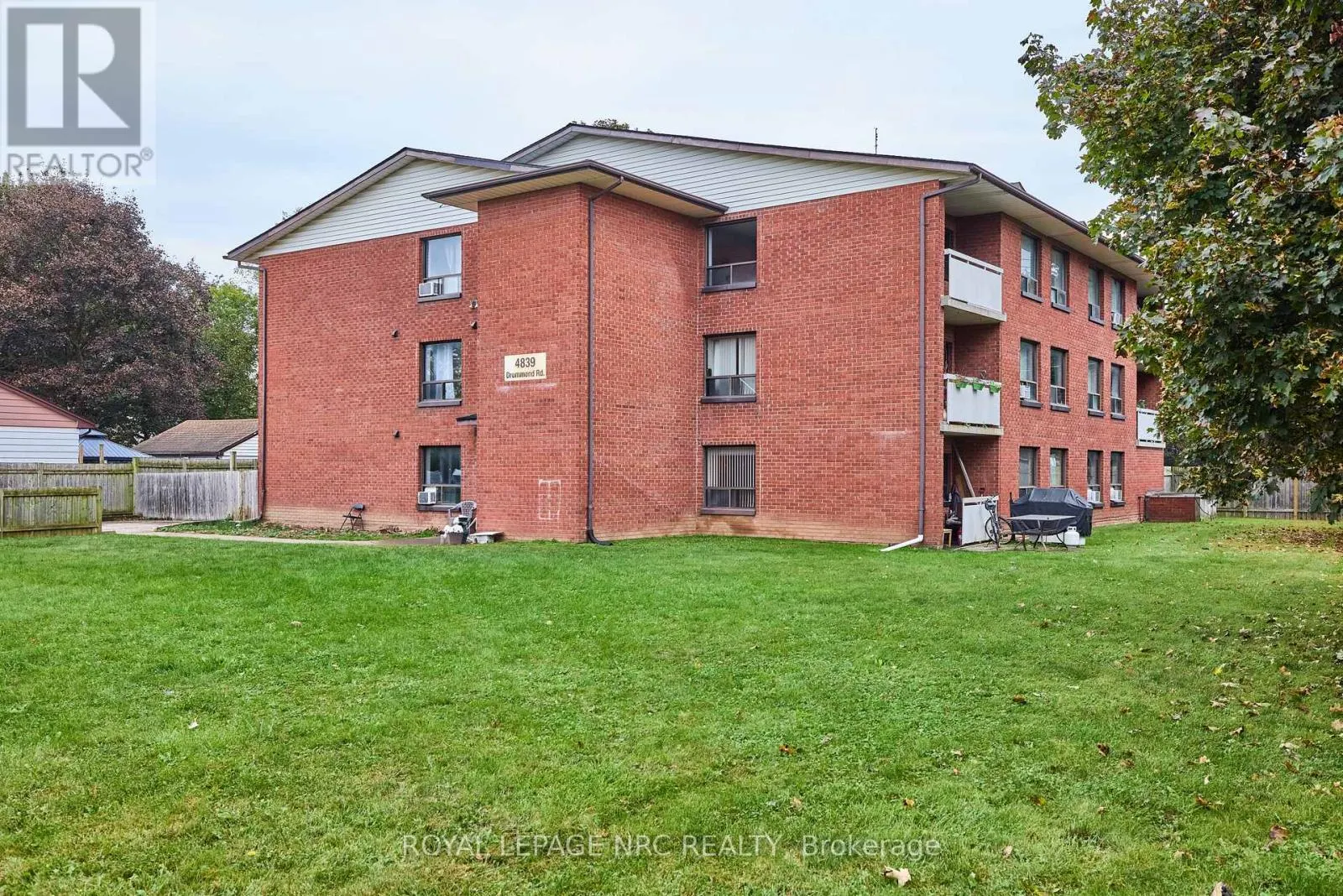 11 - 4839 DRUMMOND ROAD #11