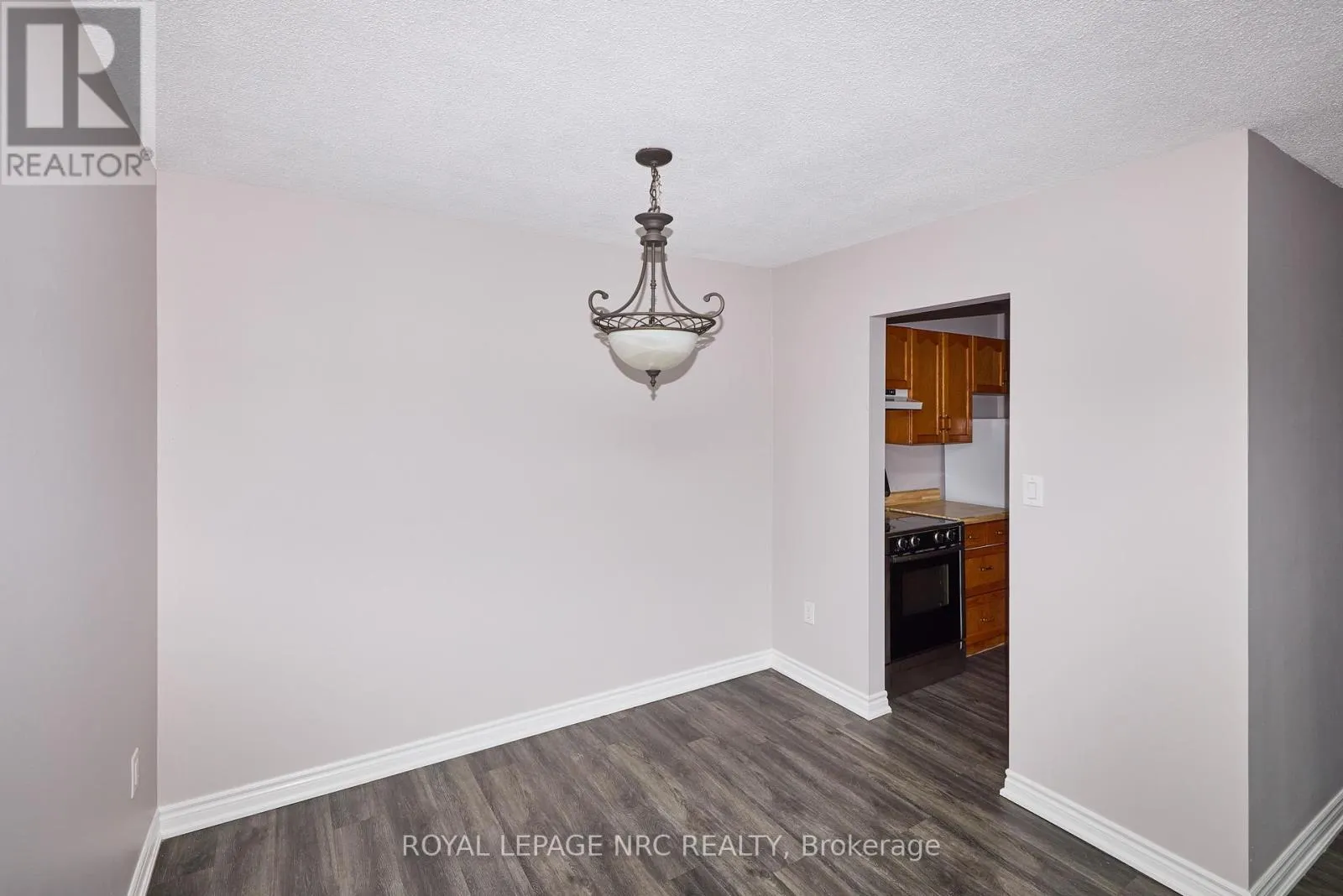 11 - 4839 DRUMMOND ROAD #11