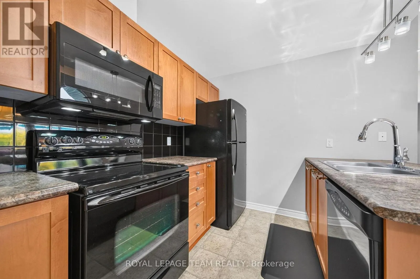 173-C CRESTWAY DRIVE