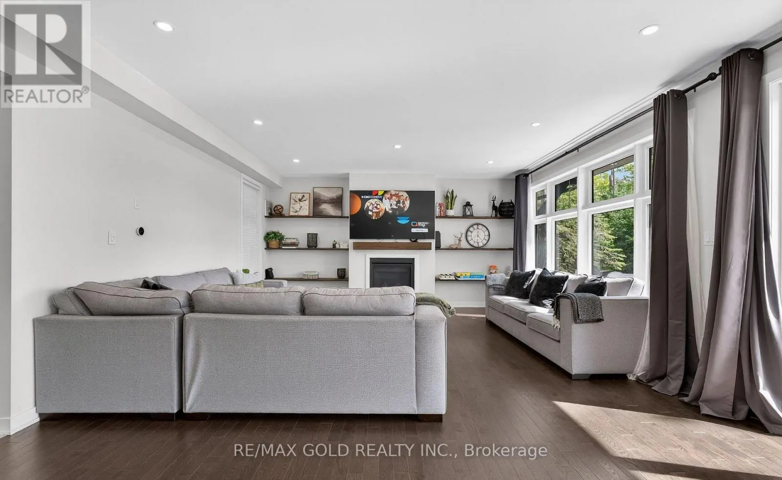 3 - 1011 RIDGELINE DRIVE