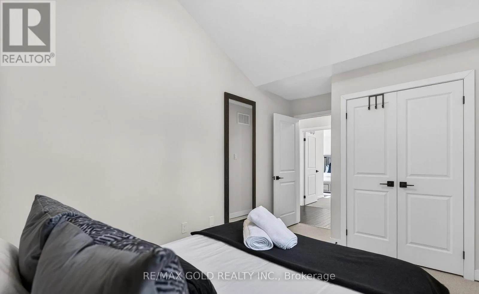 3 - 1011 RIDGELINE DRIVE