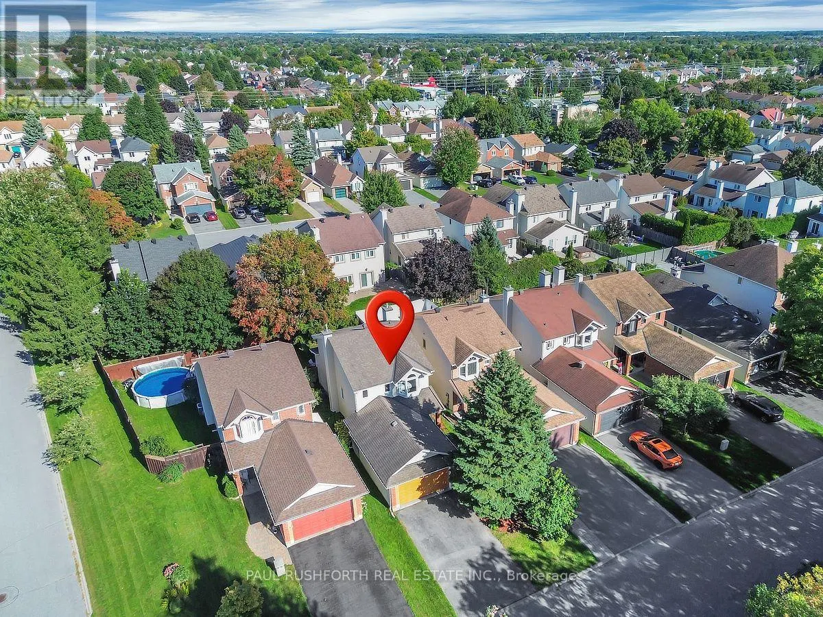 11 AVONHURST AVENUE