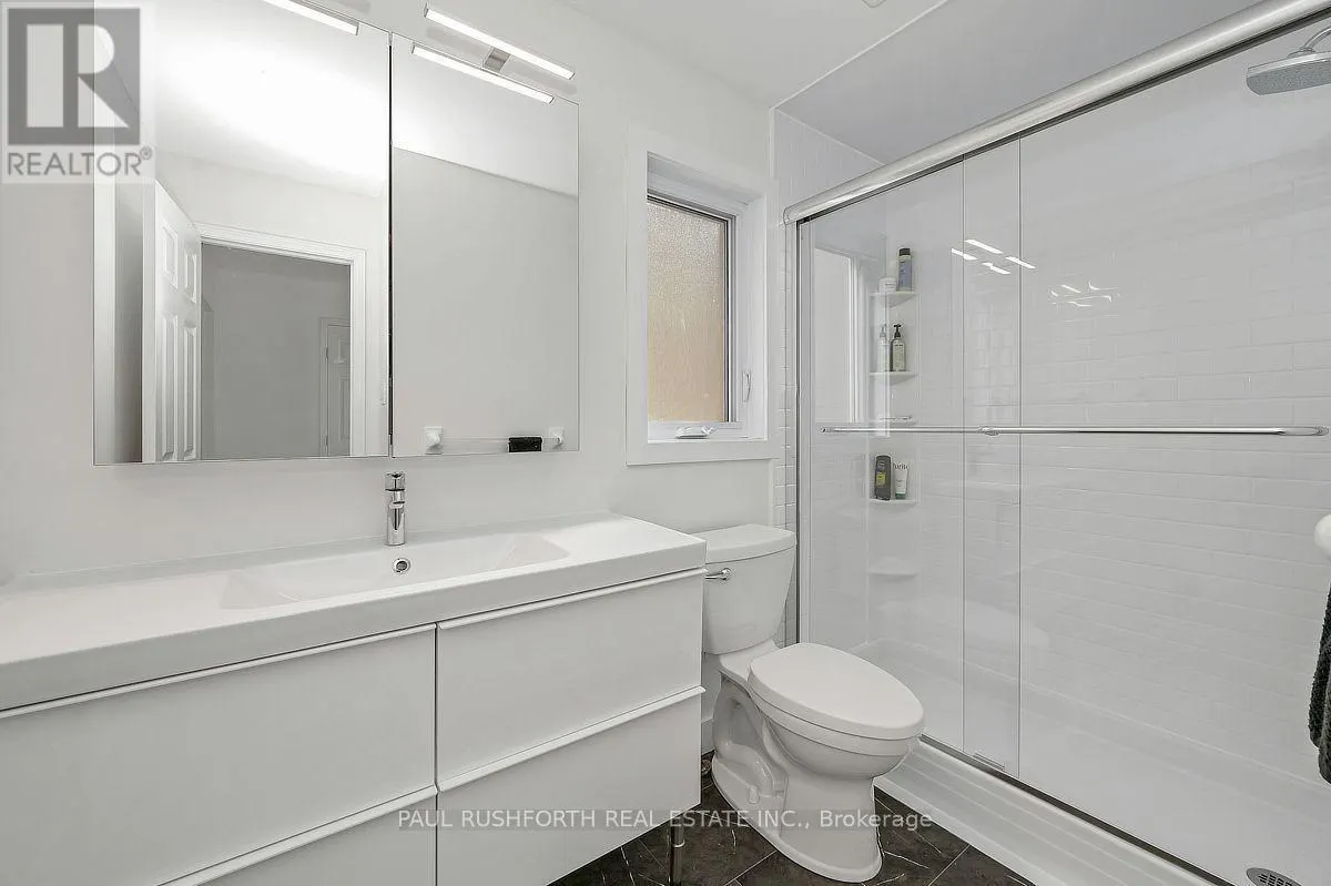 11 AVONHURST AVENUE