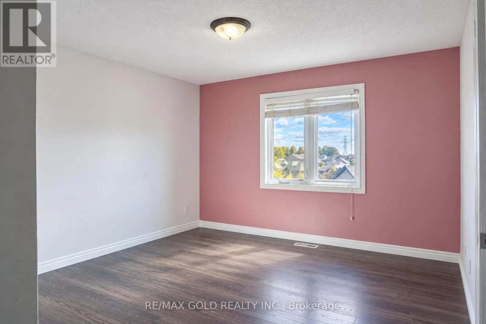 31 MELINDA STREET W