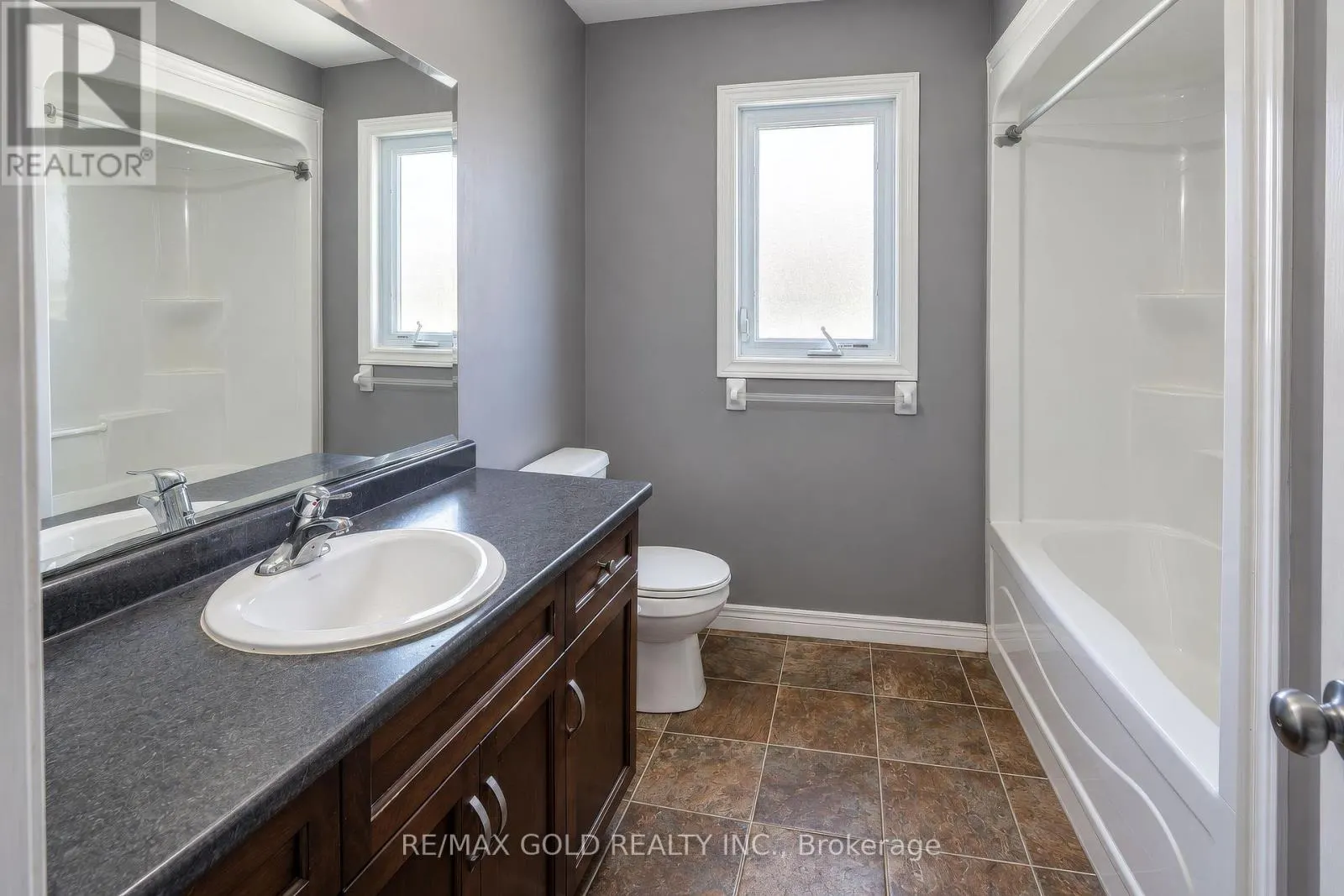 31 MELINDA STREET W