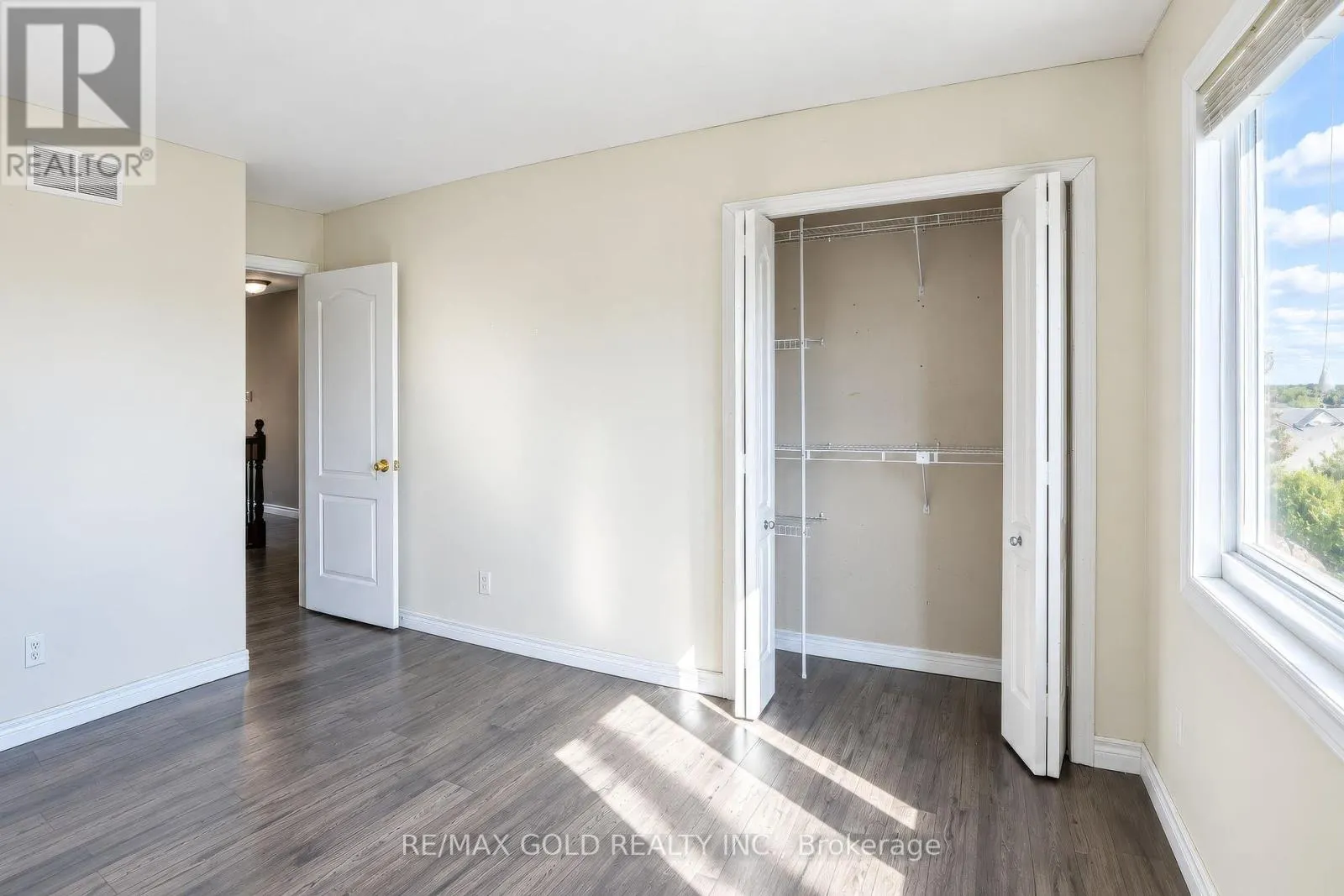 31 MELINDA STREET W