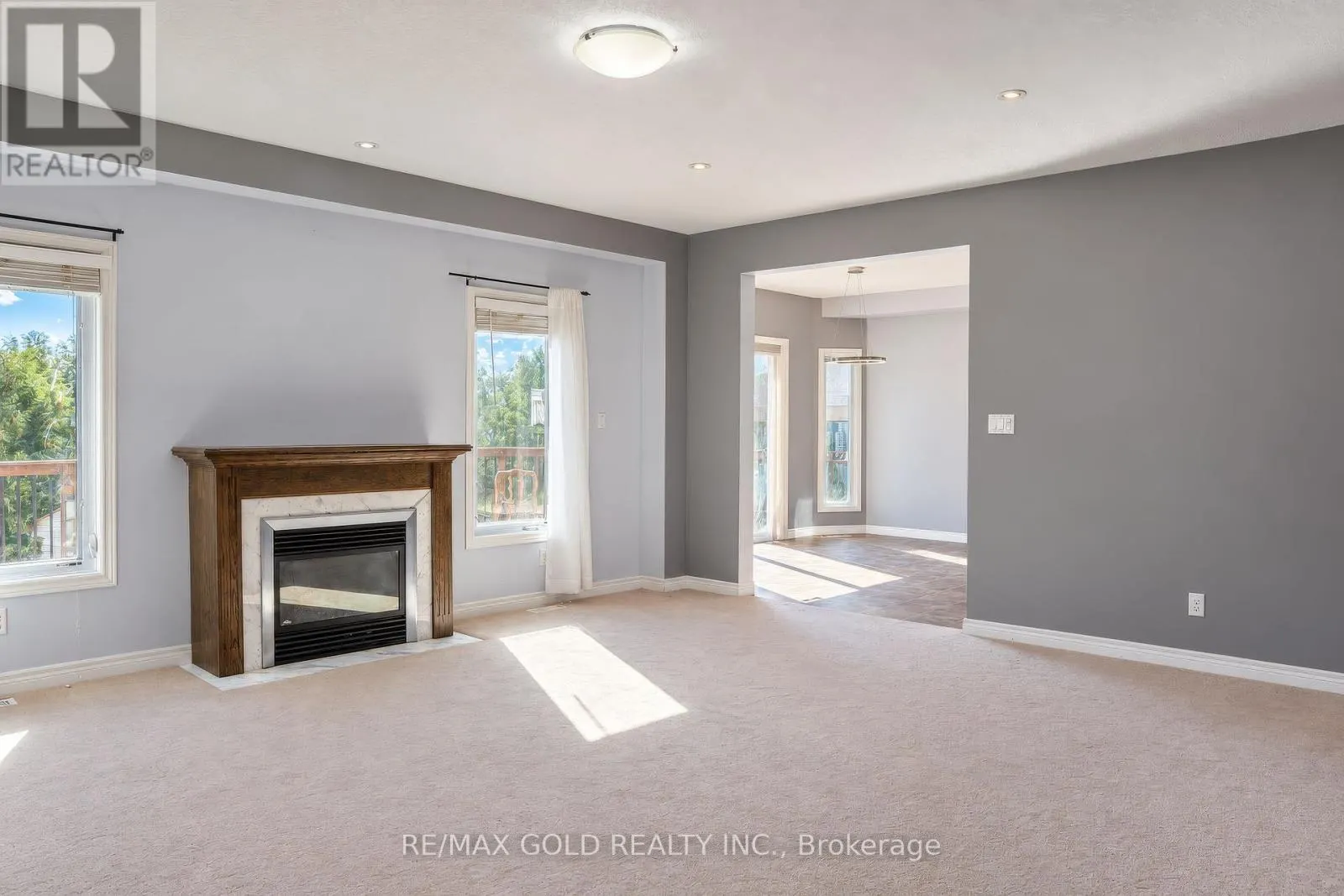 31 MELINDA STREET W