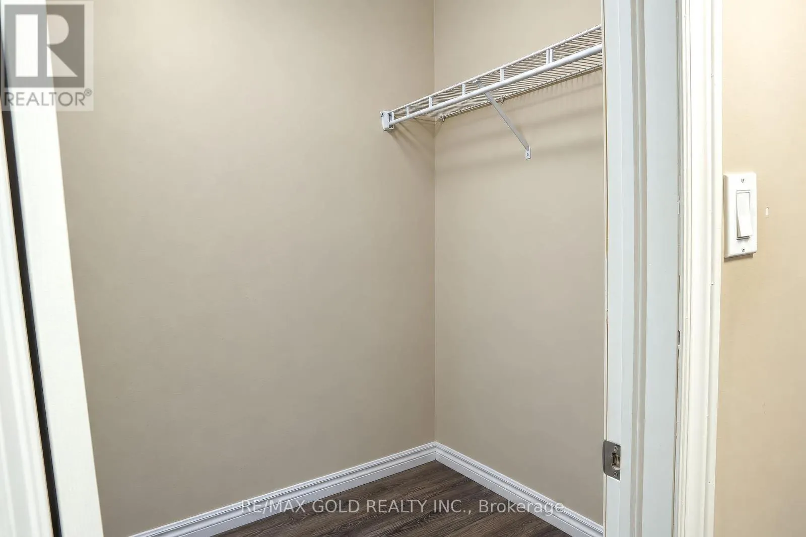 31 MELINDA STREET W