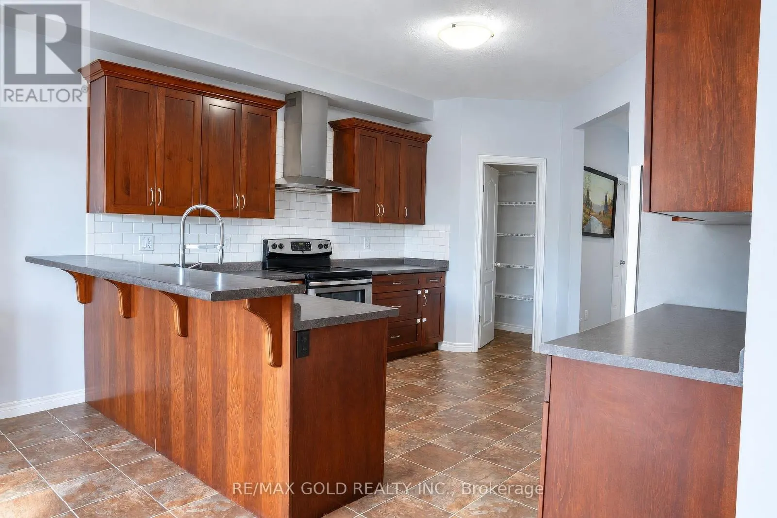 31 MELINDA STREET W