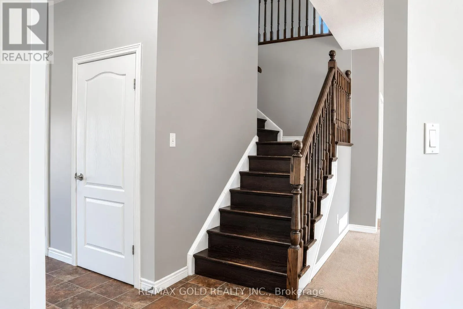 31 MELINDA STREET W