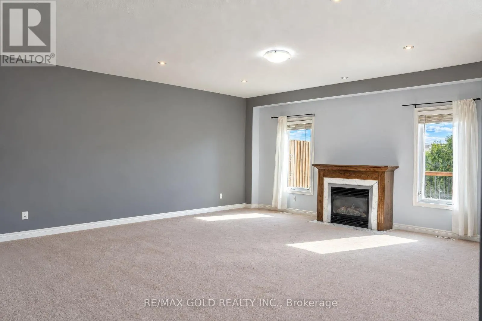 31 MELINDA STREET W