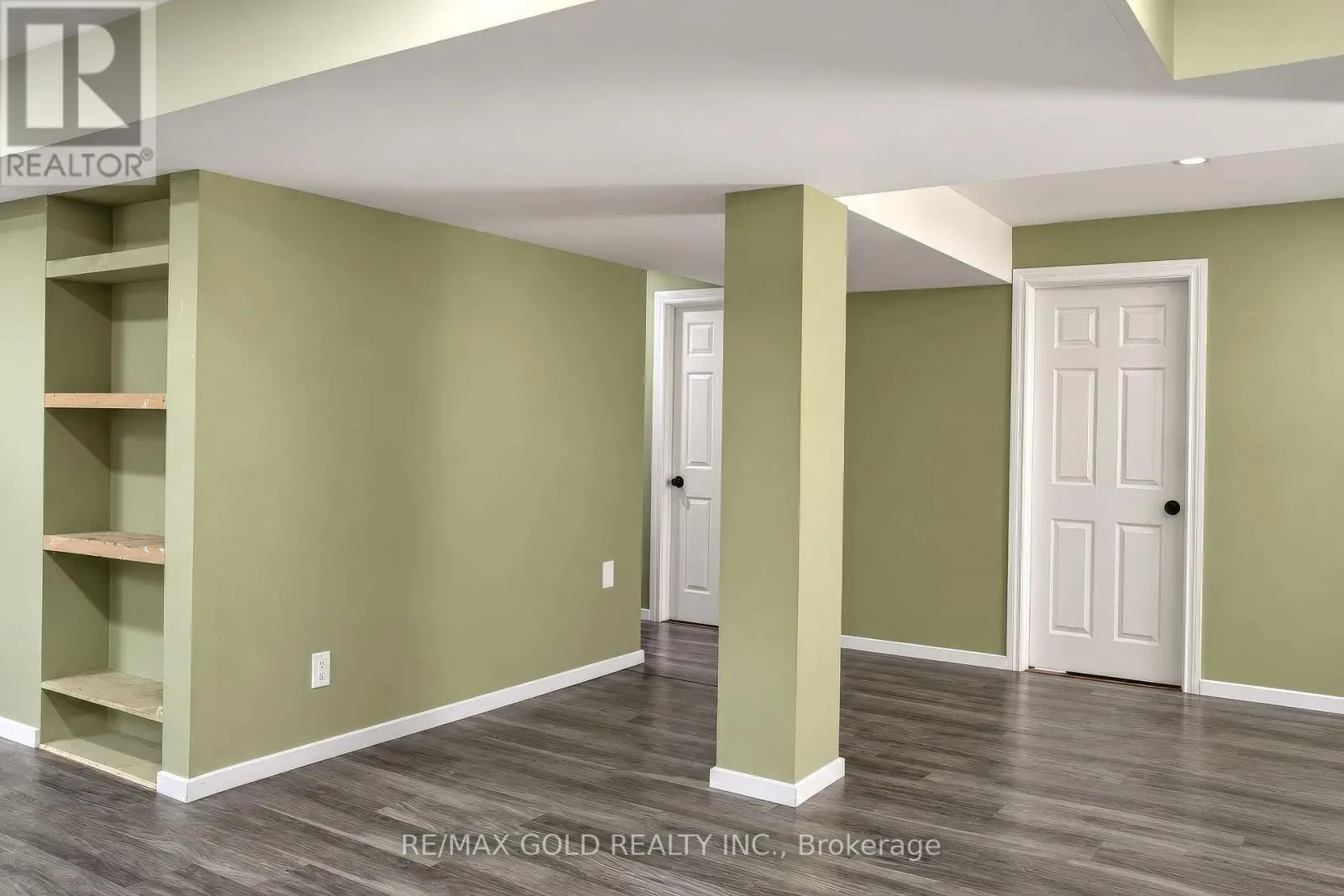 31 MELINDA STREET W