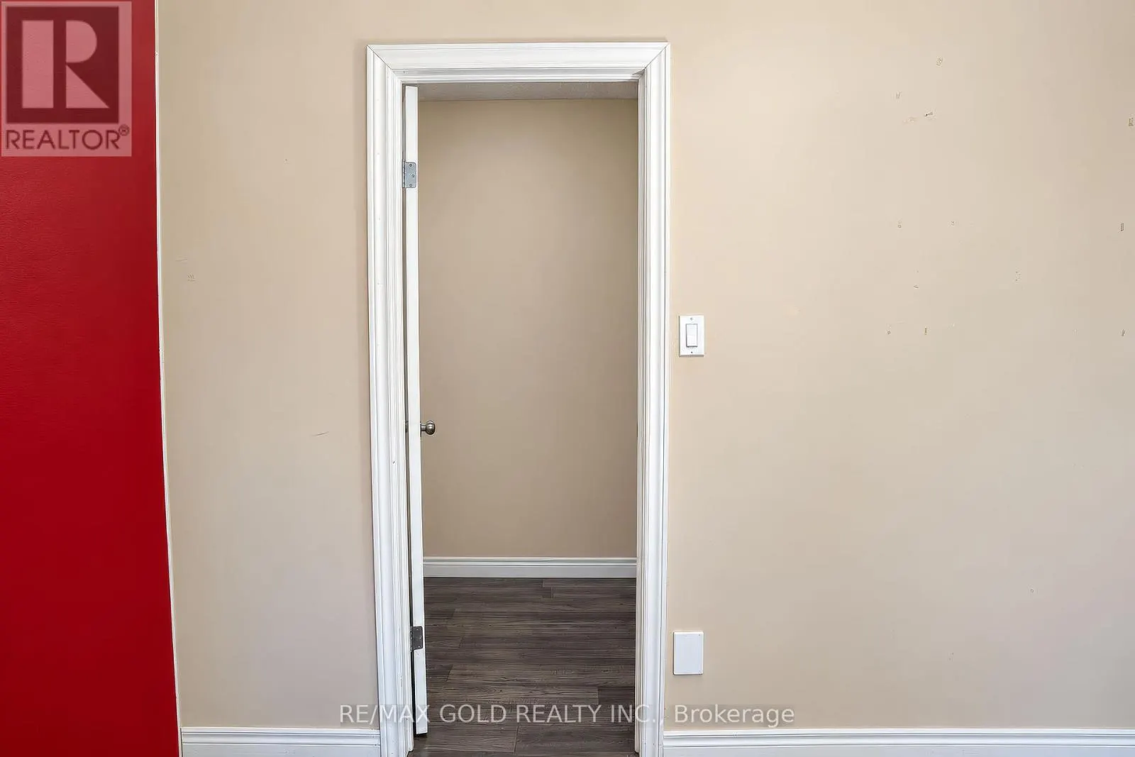 31 MELINDA STREET W