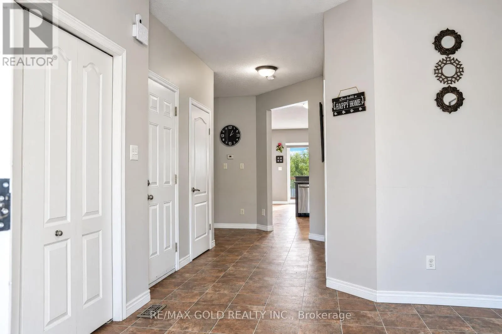 31 MELINDA STREET W