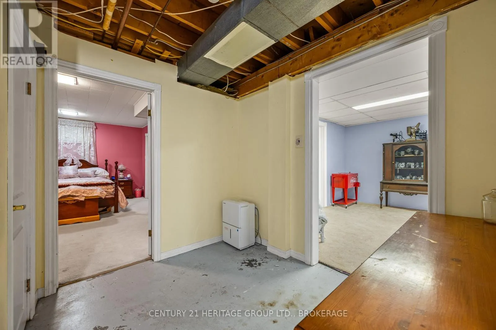 413 MAPLE RIDGE DRIVE