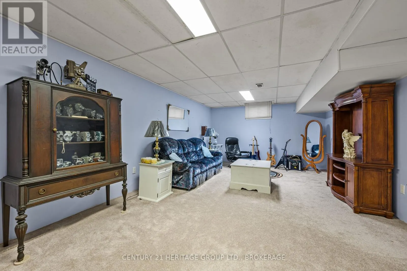 413 MAPLE RIDGE DRIVE