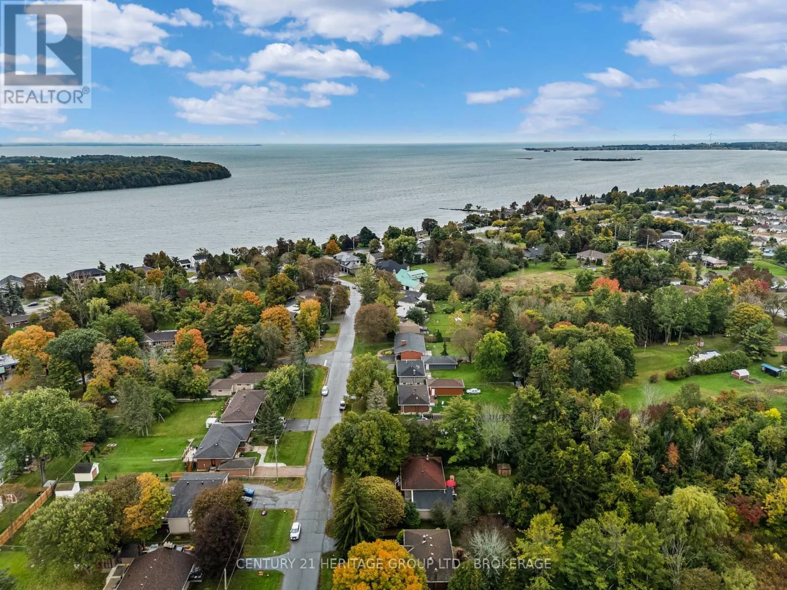 413 MAPLE RIDGE DRIVE