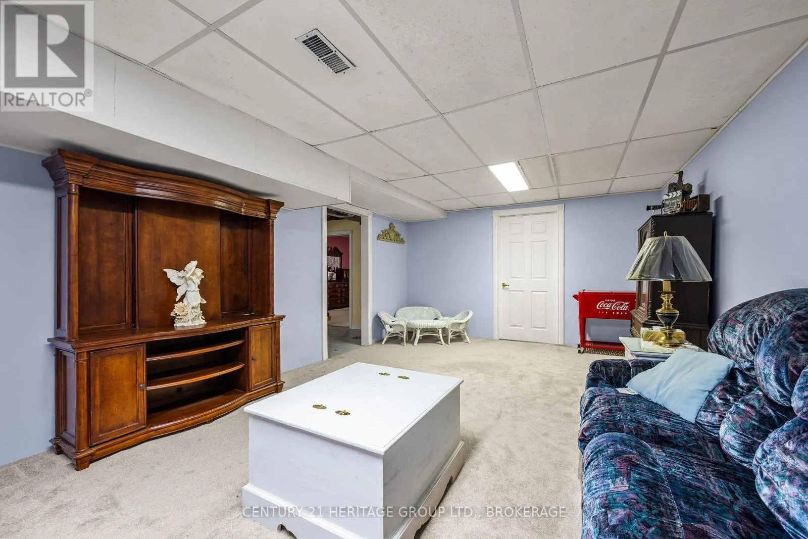 413 MAPLE RIDGE DRIVE