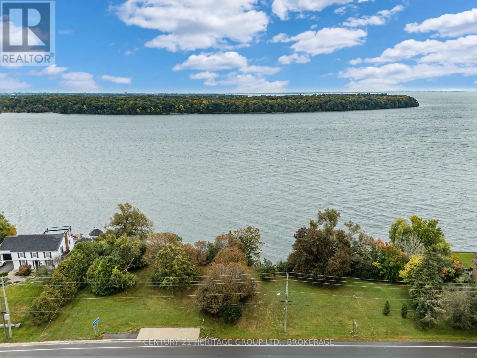 413 MAPLE RIDGE DRIVE
