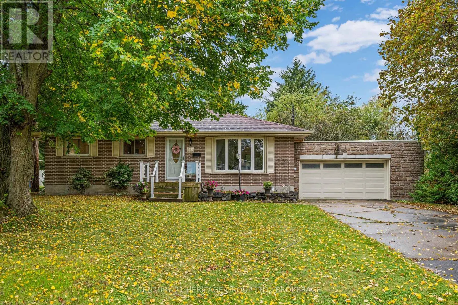 413 MAPLE RIDGE DRIVE