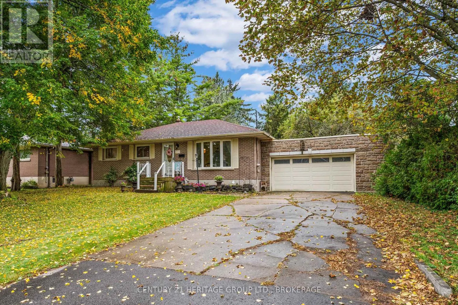 413 MAPLE RIDGE DRIVE
