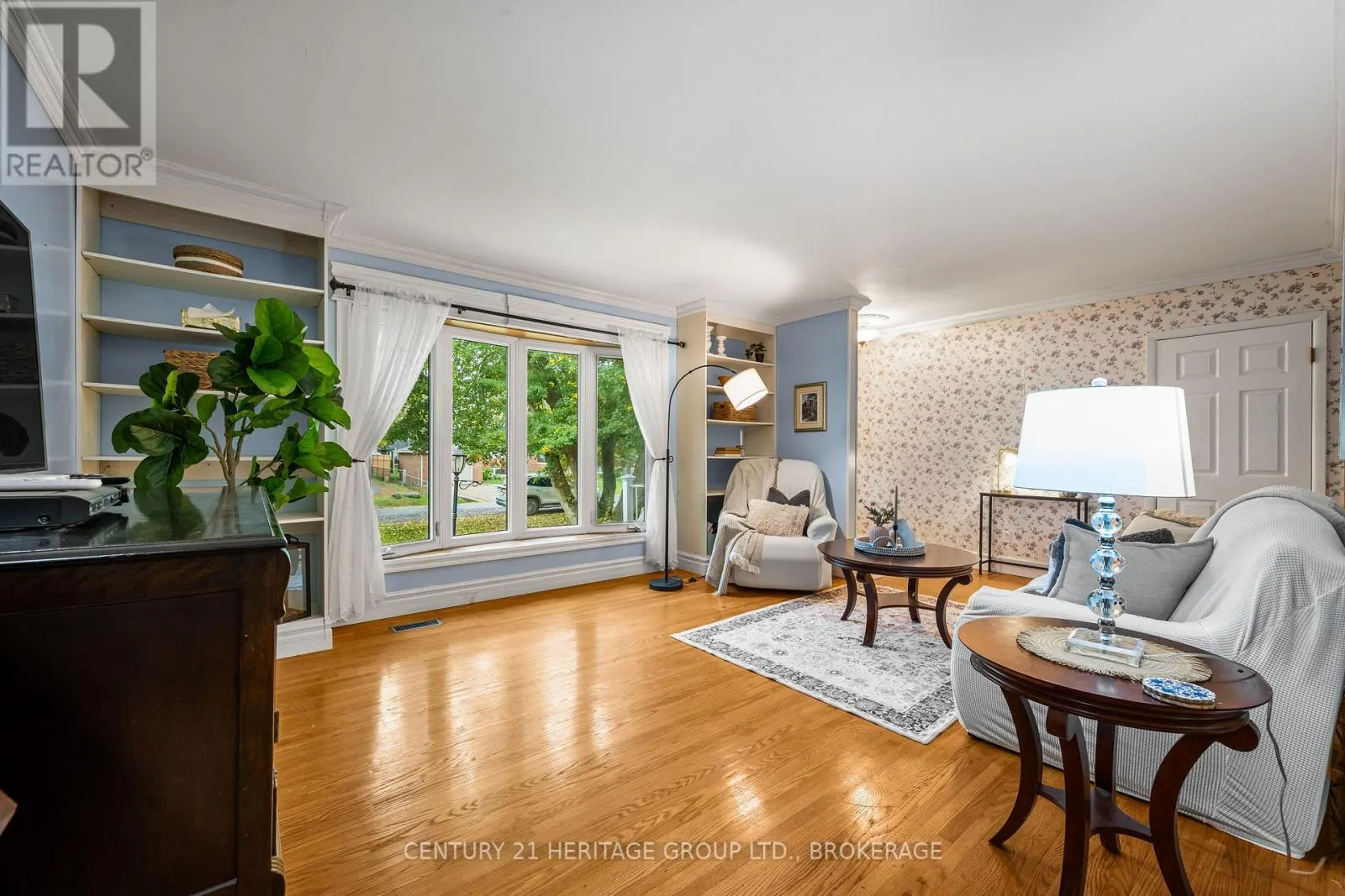 413 MAPLE RIDGE DRIVE