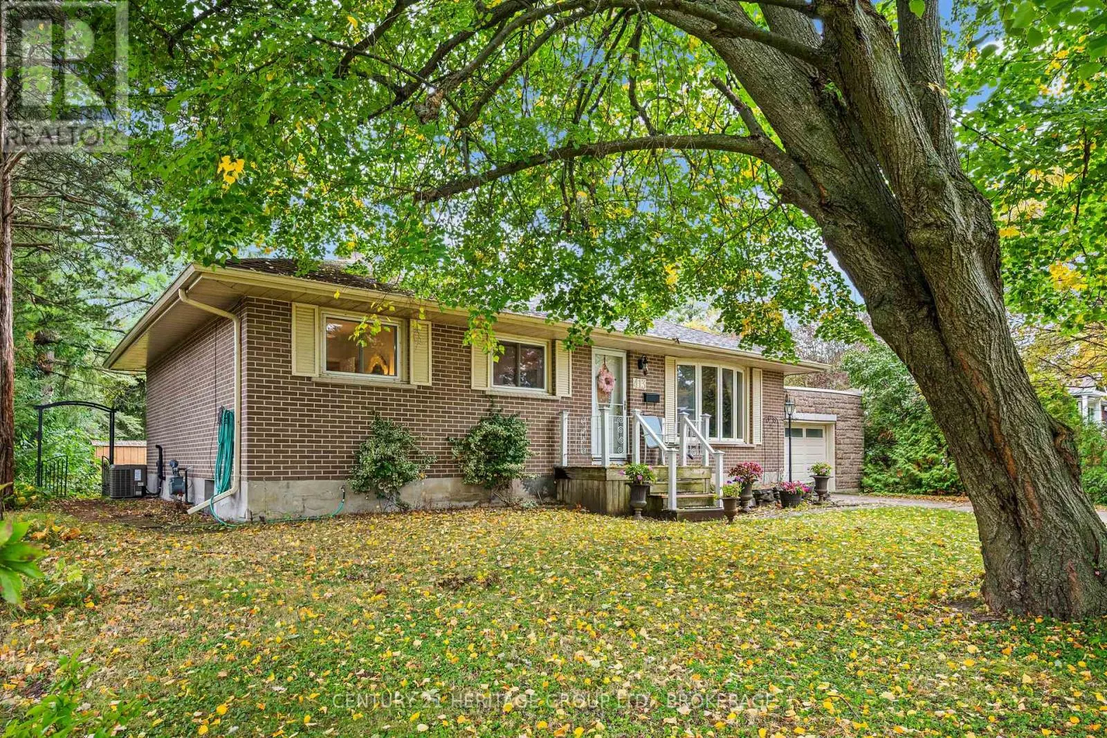 413 MAPLE RIDGE DRIVE