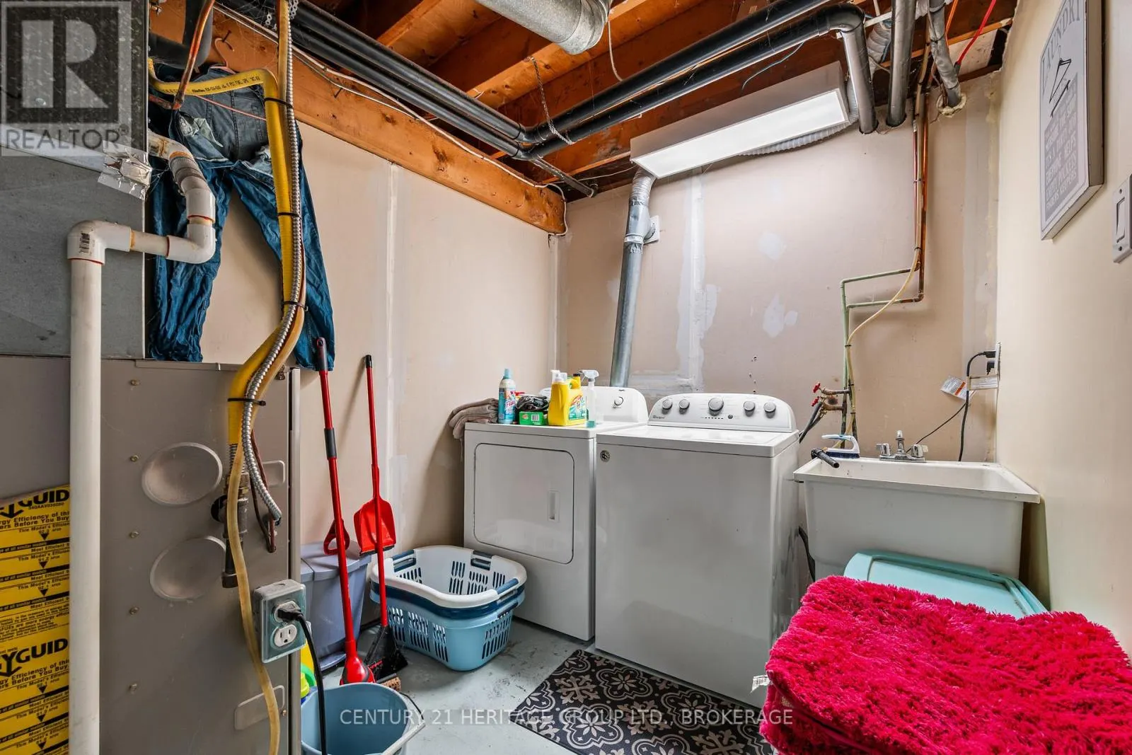 413 MAPLE RIDGE DRIVE