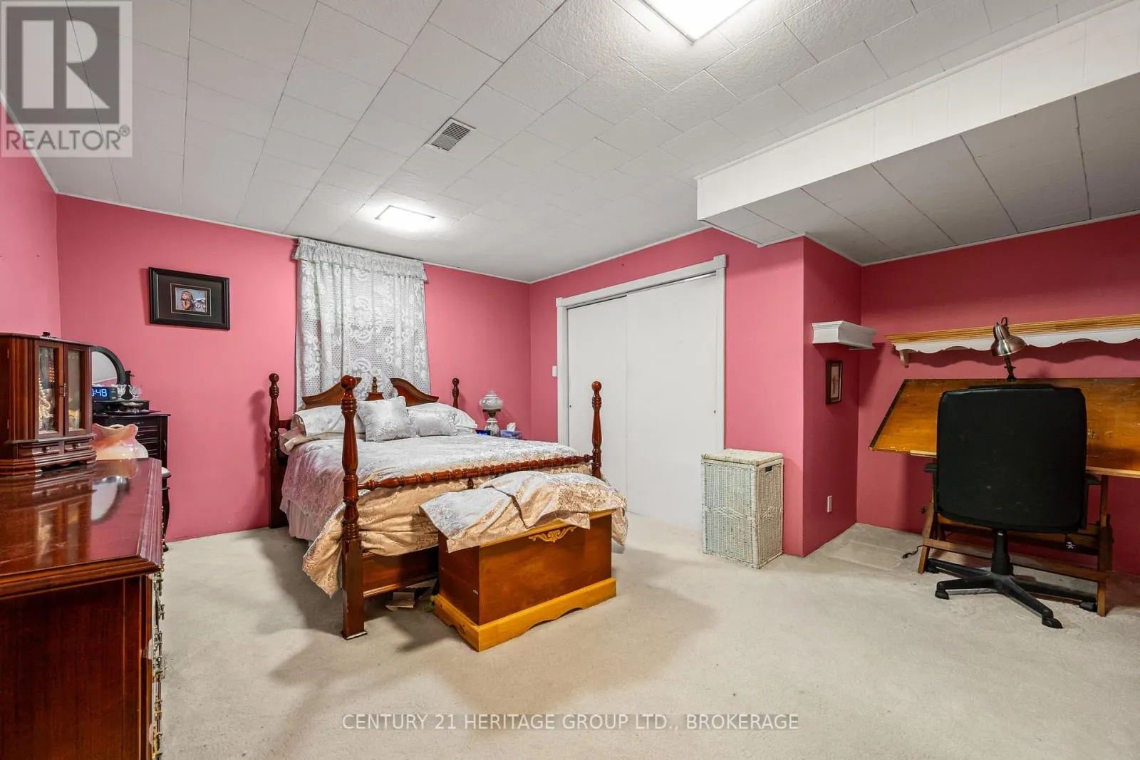 413 MAPLE RIDGE DRIVE