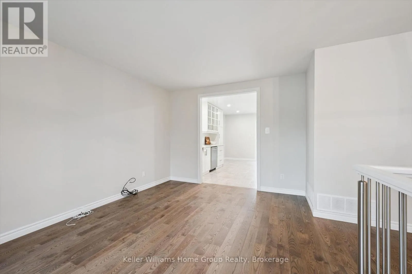 497 FORFAR STREET E