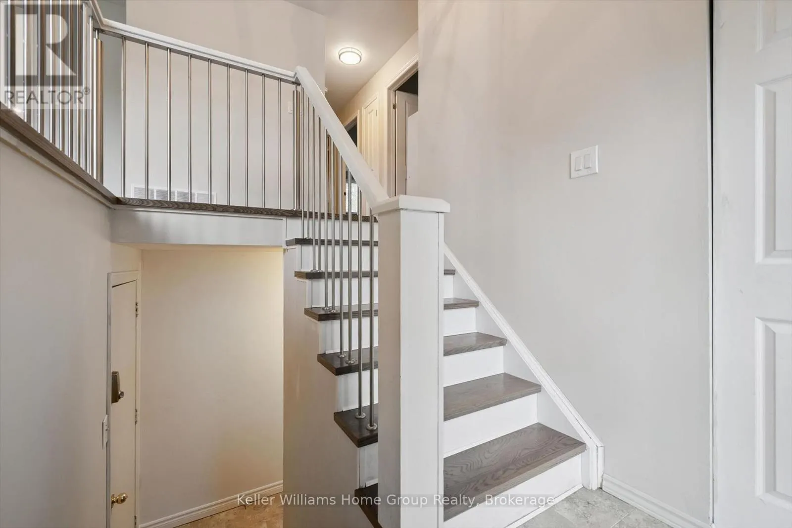 497 FORFAR STREET E