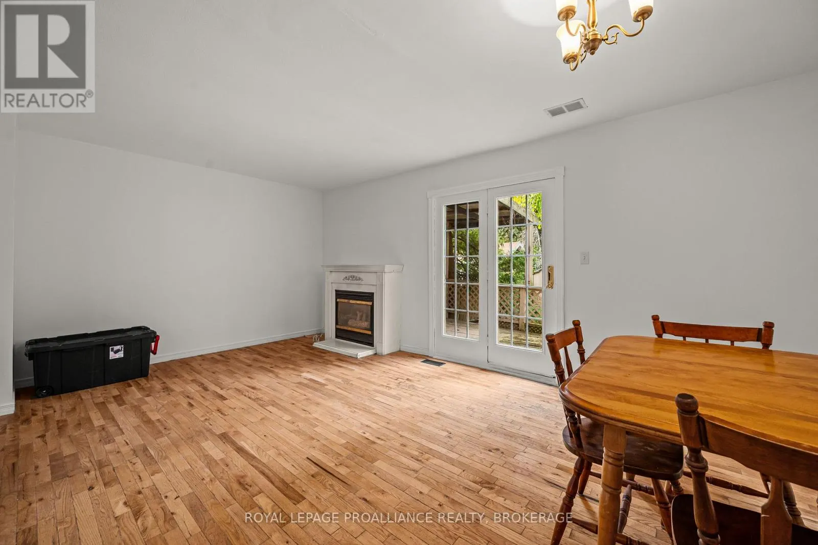 42 WYCLIFFE CRESCENT