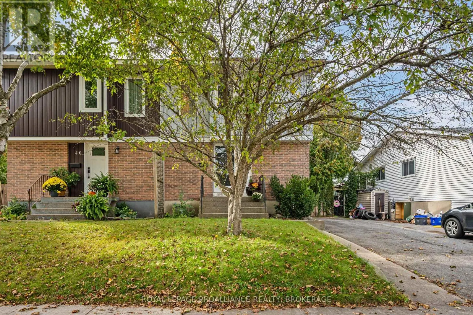 42 WYCLIFFE CRESCENT