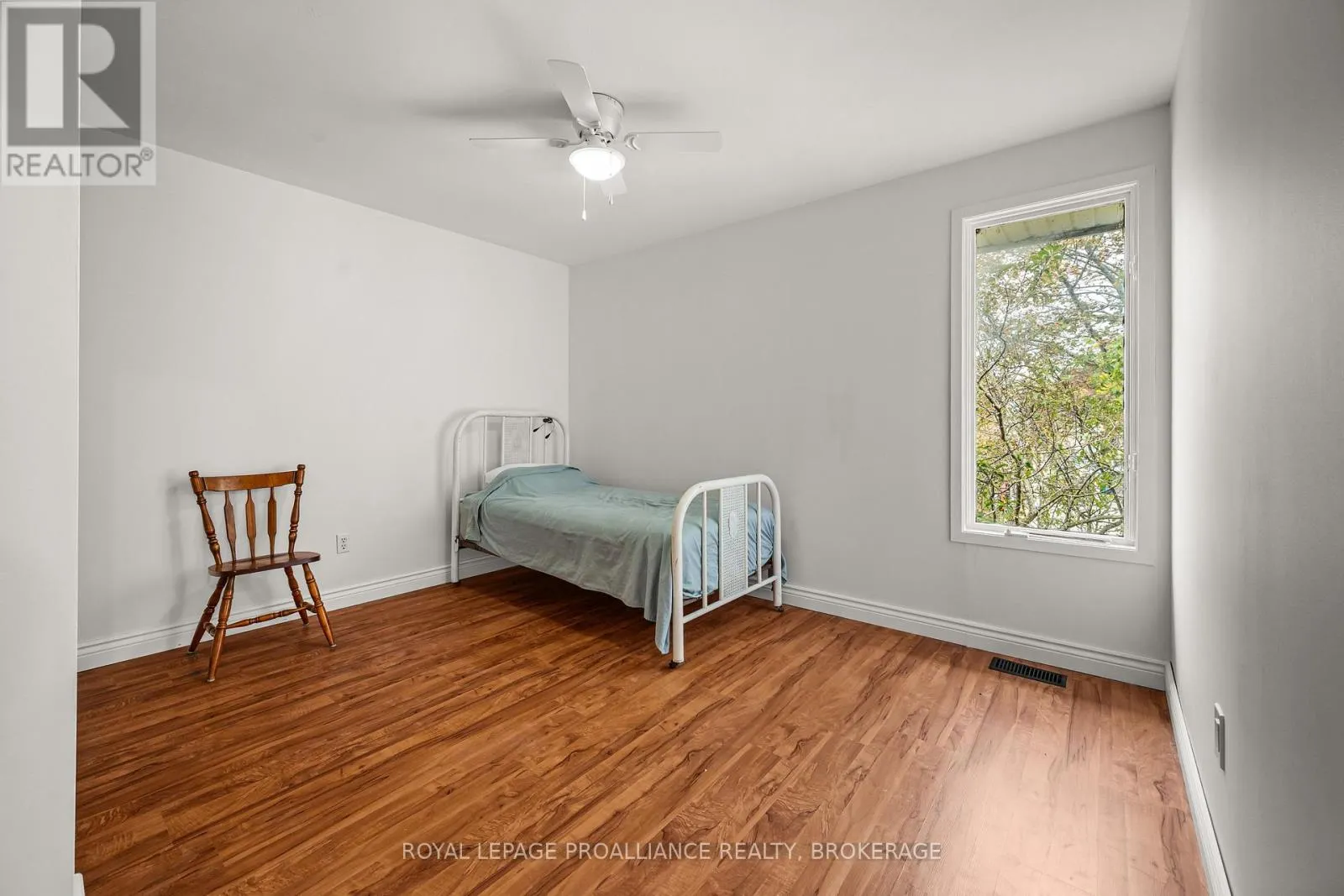 42 WYCLIFFE CRESCENT