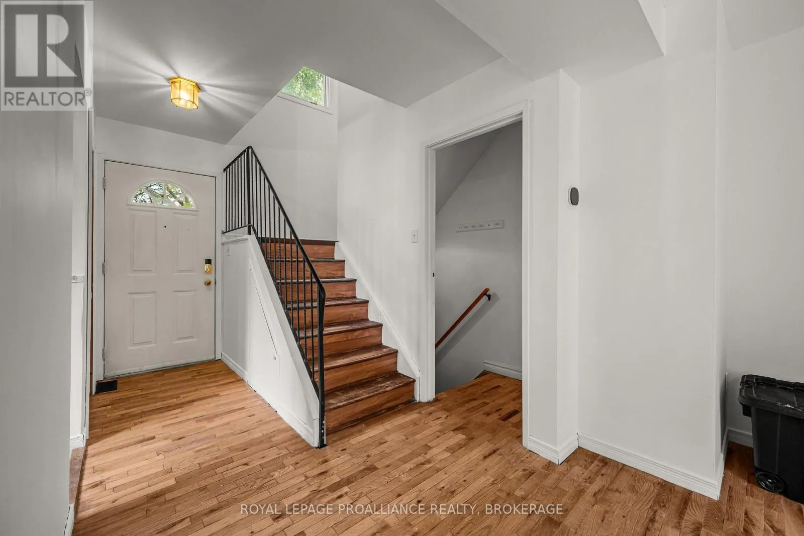 42 WYCLIFFE CRESCENT