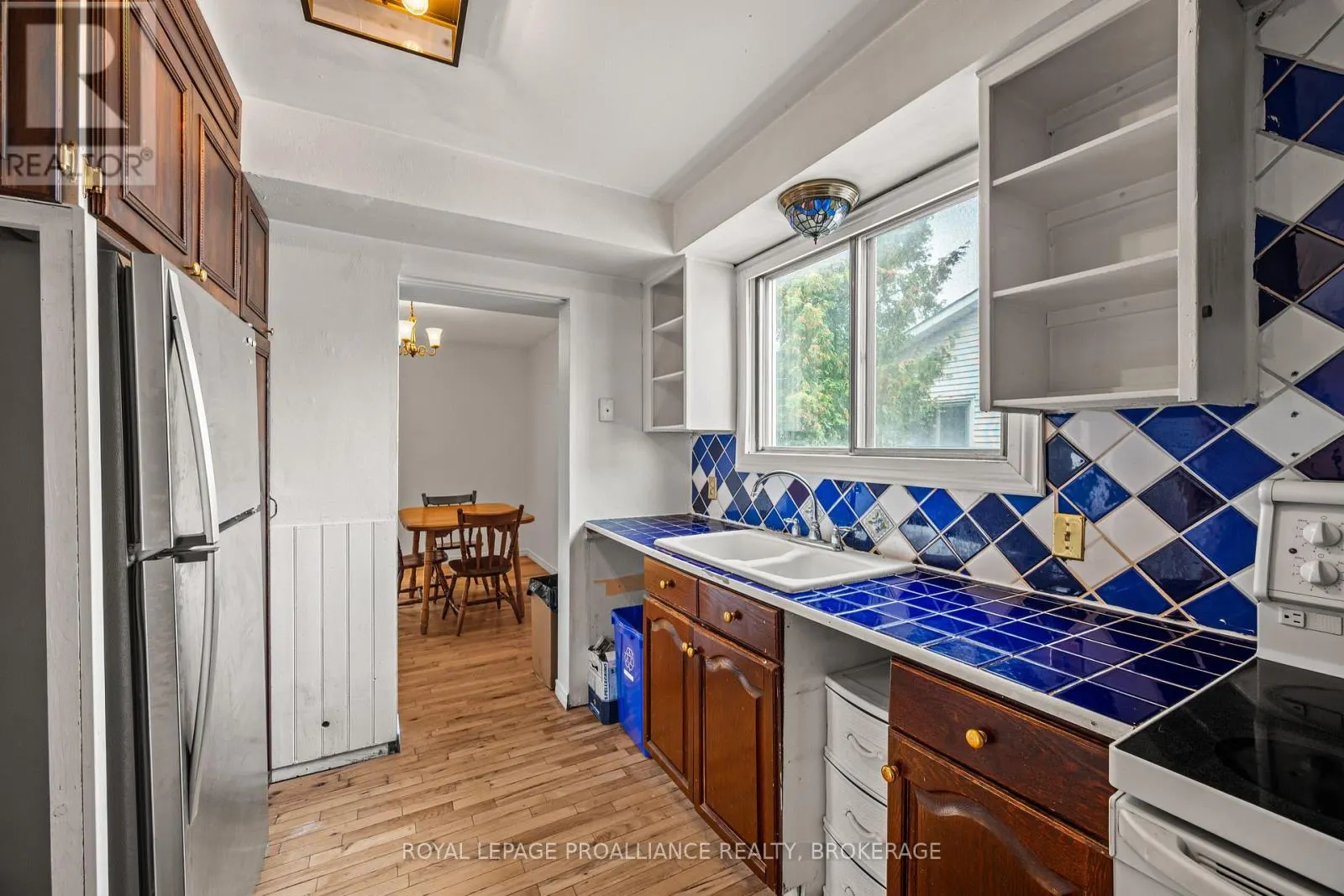 42 WYCLIFFE CRESCENT