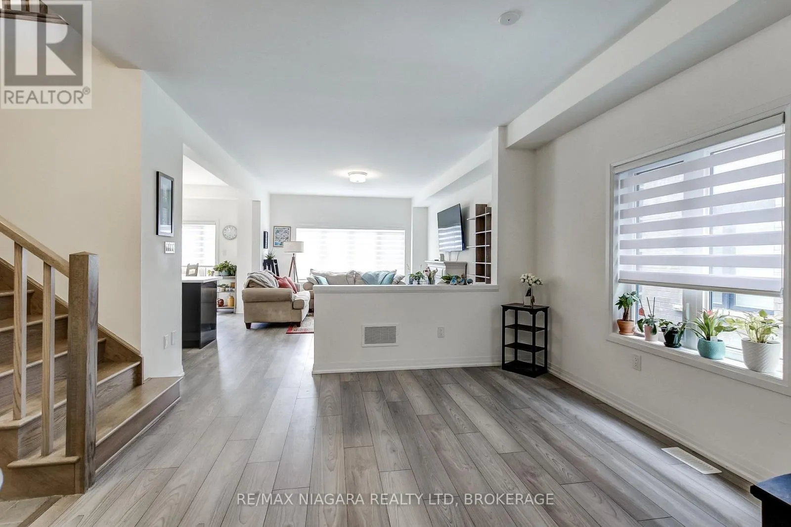 10 INGALLS AVENUE