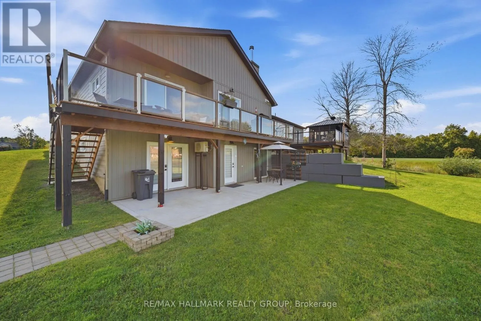 3515 FRONT ROAD E